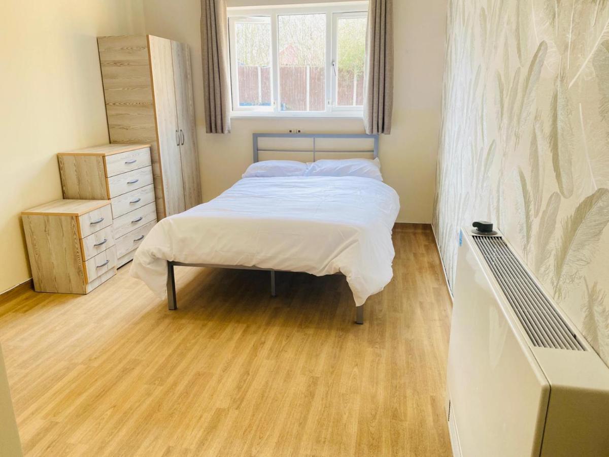 En-Suites Rooms In Northampton Moulton  Екстериор снимка